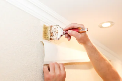 Pose de papier peint à Bourréac — revêtements muraux et toiles de verre